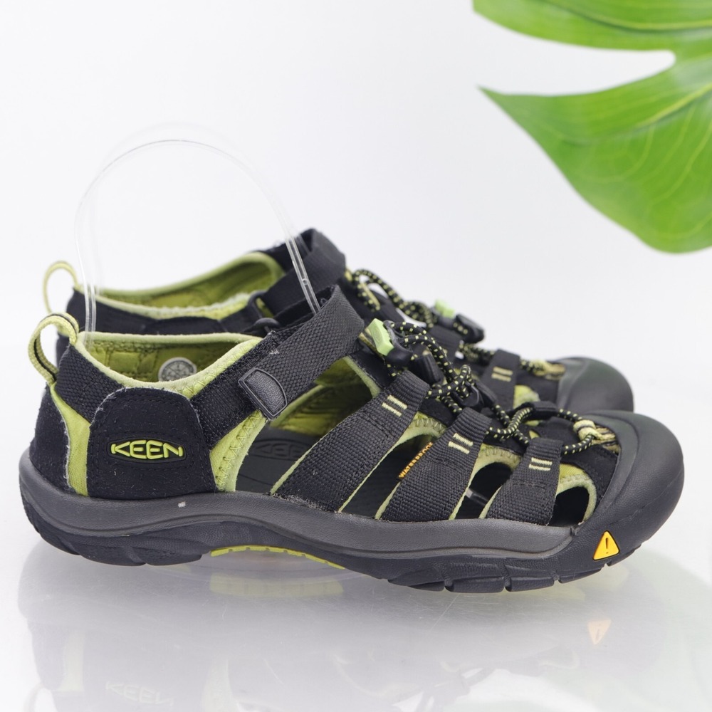 Keen Womens Newport Sandals Size 6 Black Green Fisherman Outdoor Adventure Shoes
